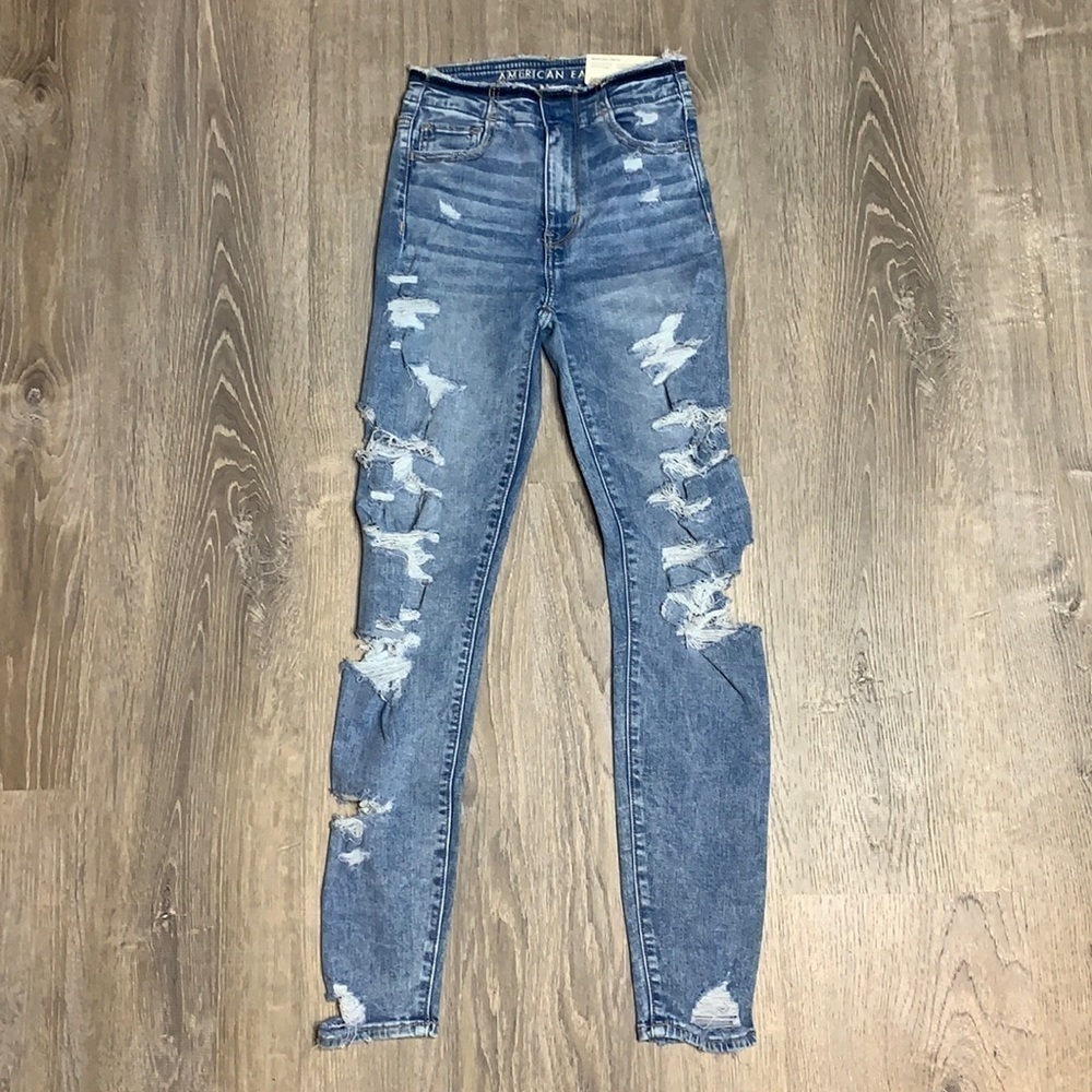 AEO Super High Rise Destroyed Jeggings Size 00